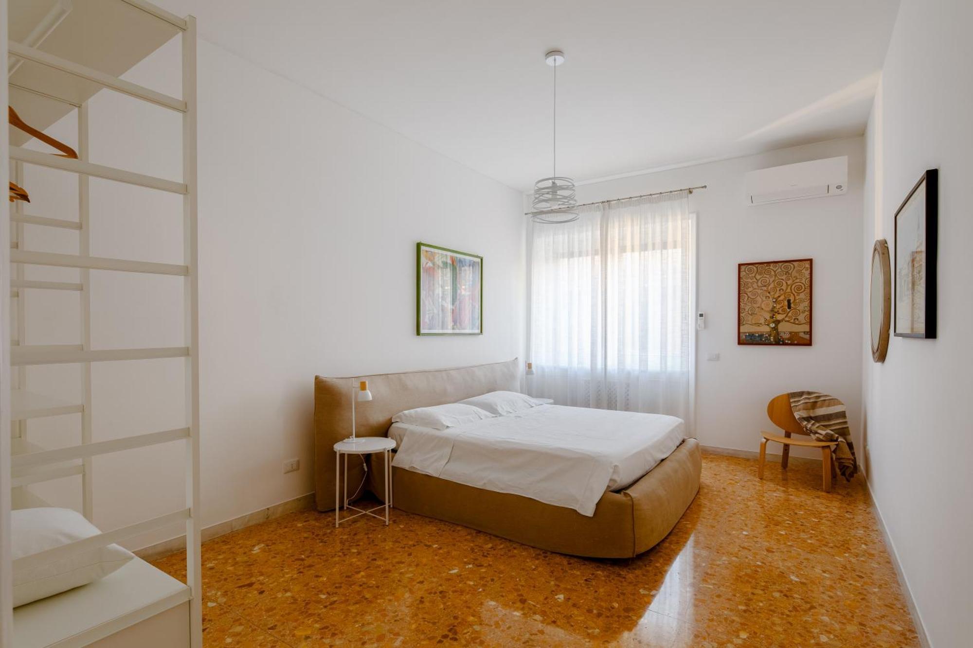 Marble Luxury San Giovanni Apartment